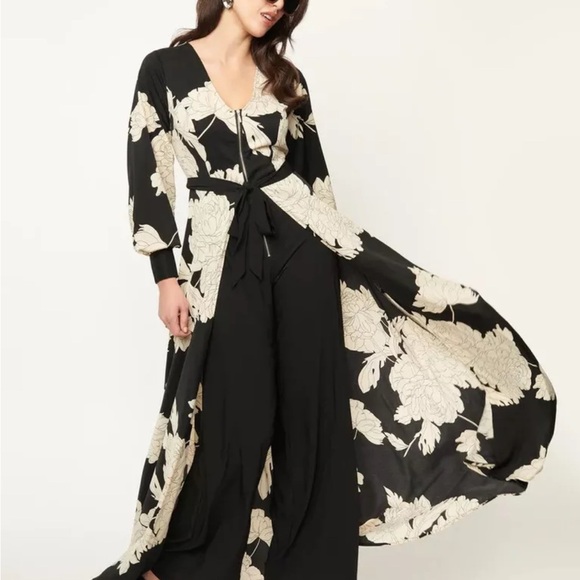 🌟NEW🌟 Floral Retro Style Jumpsuit with Skirt Overlay - Picture 2 of 12